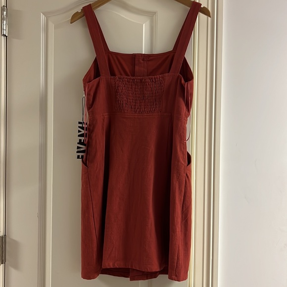 NEW Dry Goods Muted Red Button Up Sleeveless Dress - Picture 2 of 4